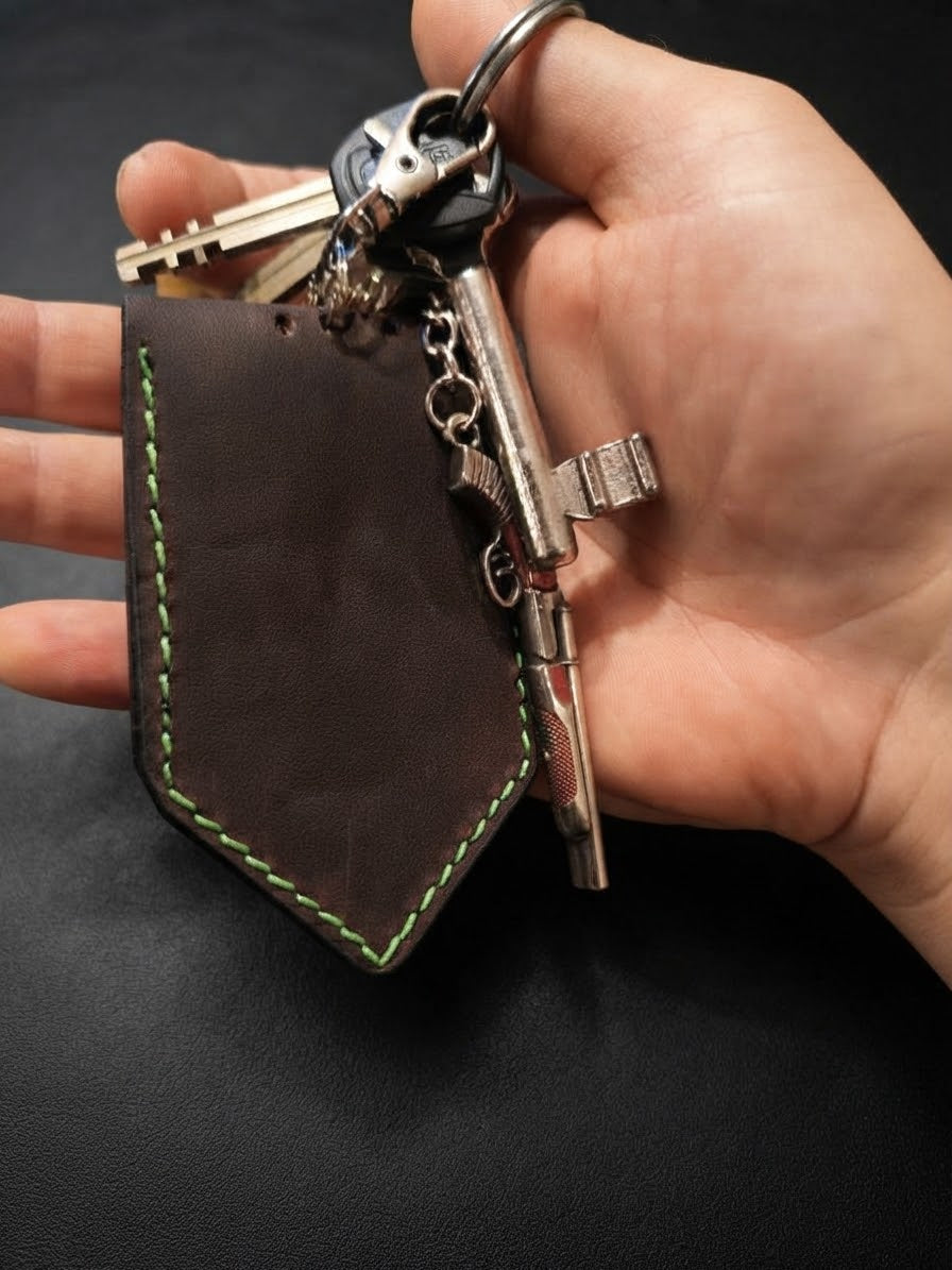 Key chain with photo compartment